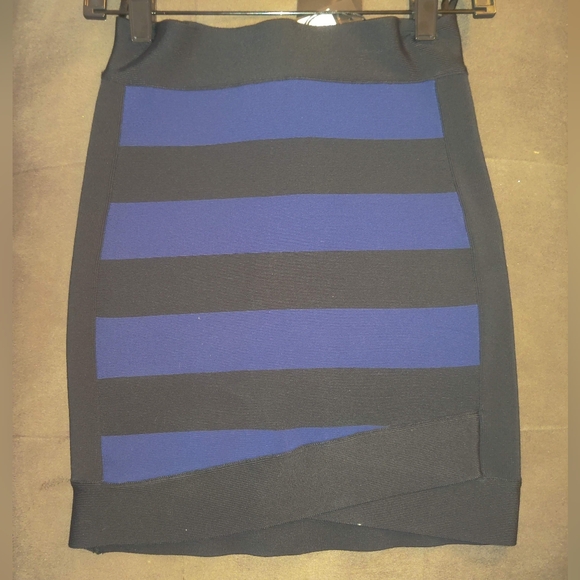 NWT BCBG Maxazria "ALINA" mini skirt - Picture 2 of 5